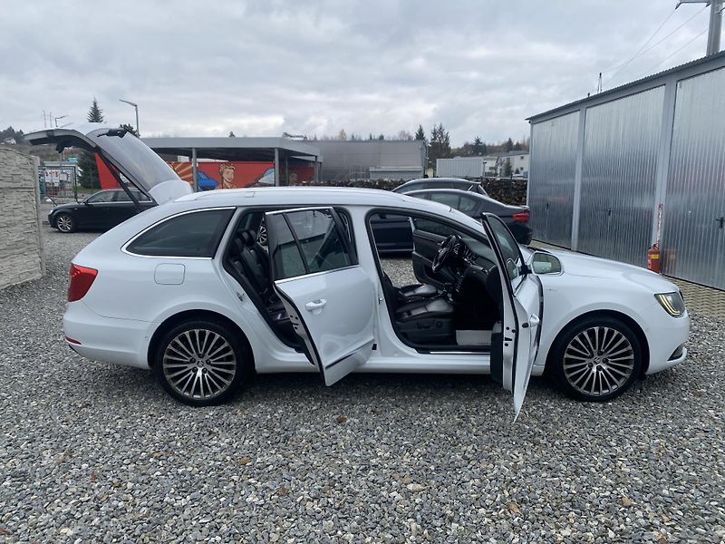 Škoda Superb 2.0TDi 4x4 170PS DSG L+K COMBI - fotka 131 z 158