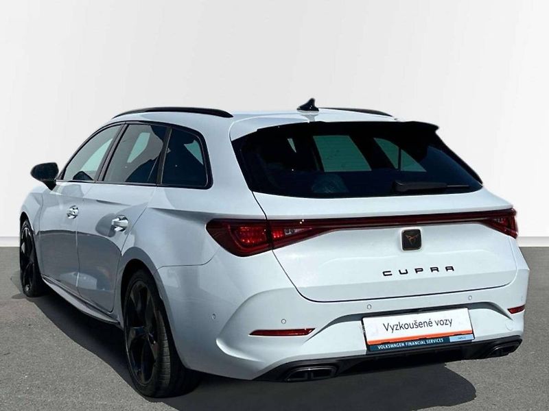 Cupra Leon (2024) 2.0 TSI 140 kW DSG VZ Line ST - fotka 8 z 21