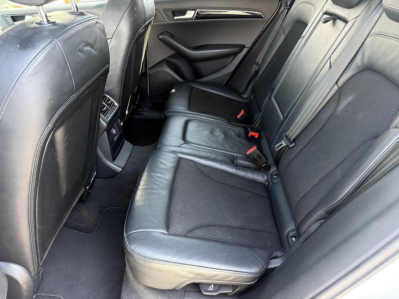 Audi Q5 2.0 TDI 125kW QUATTRO - fotka 27 z 31