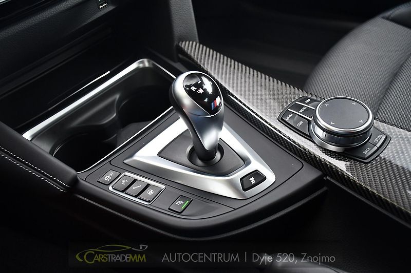 BMW M4 3.0i 45tKM!! ČR DPH LED - fotka 30 z 53