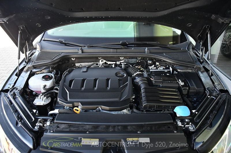 Škoda Octavia 2.0TDi Top Selection DSG ACC  - fotka 53 z 55