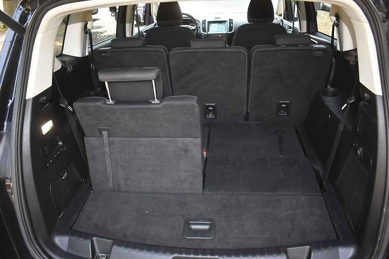 Ford S-Max druhé generace může sloužit větším rodinám ještě hodně dlouho.