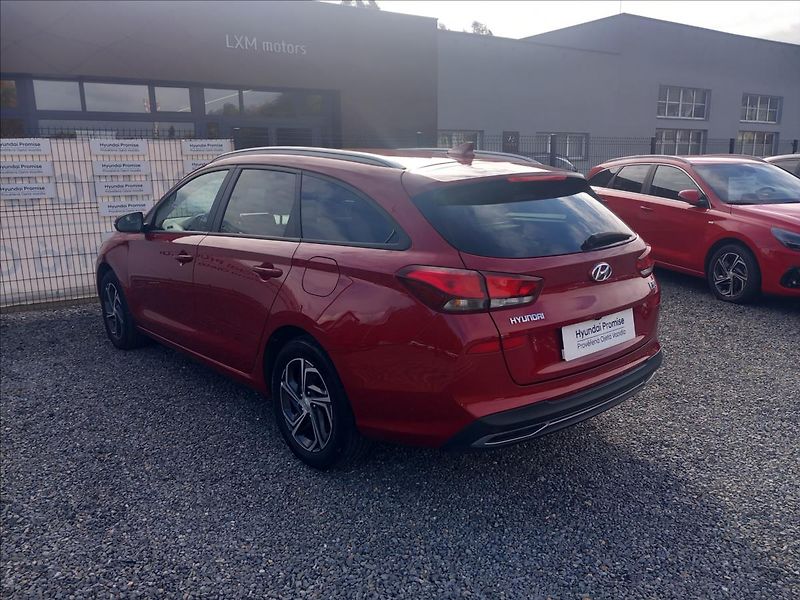 Hyundai i30 1,5 l Comfort Climate - fotka 6 z 18