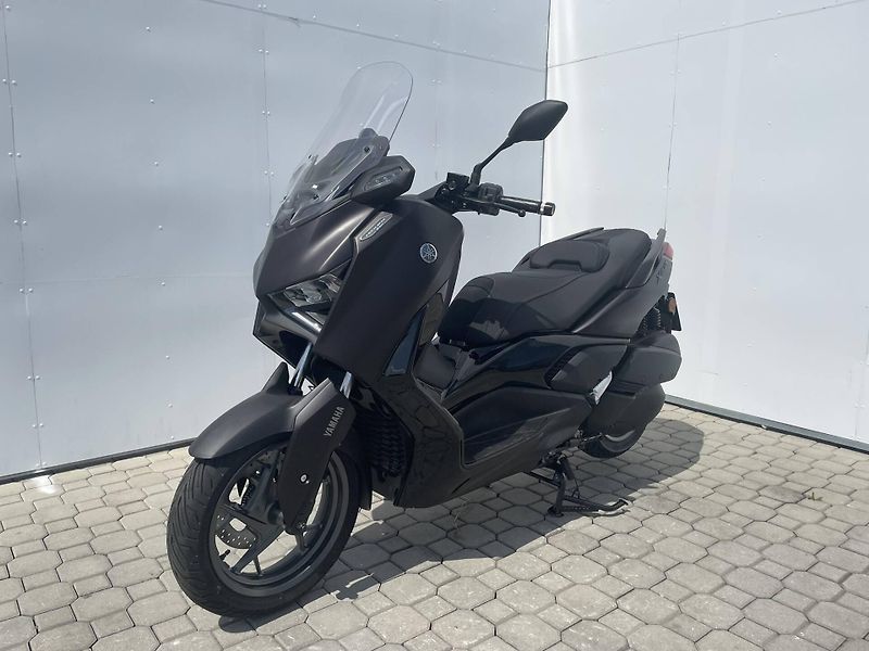 Yamaha (2025) XMAX 300 Tech Max EU5+ - fotka 5 z 10