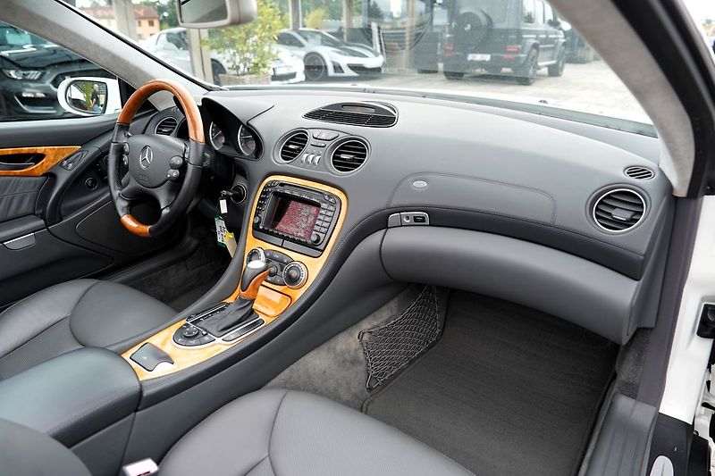 Mercedes-Benz SL 600, V12, 500PS, 88.000km - fotka 33 z 40