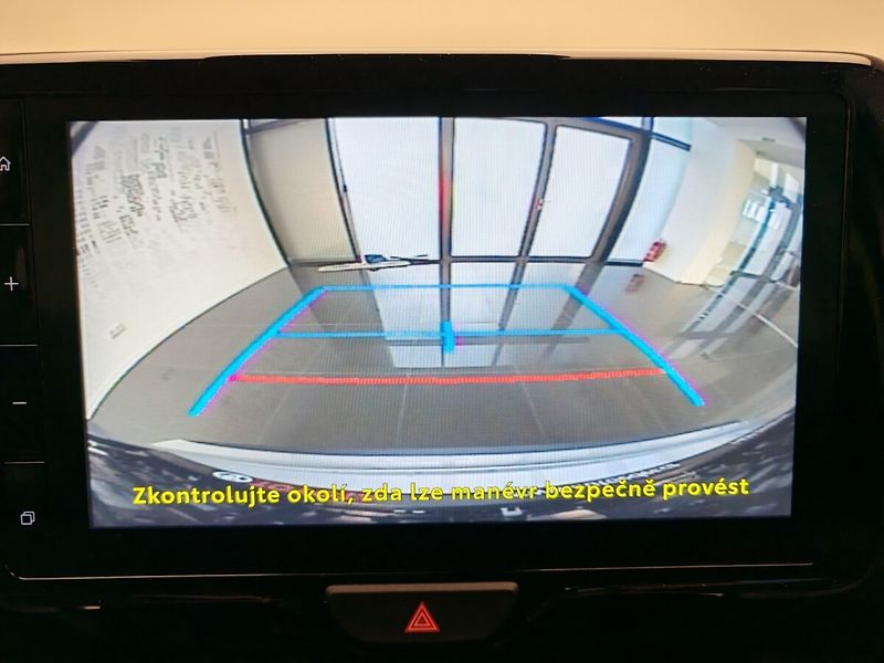 Toyota Yaris Cross 1.5 AT Hybrid Comfort - fotka 26 z 31