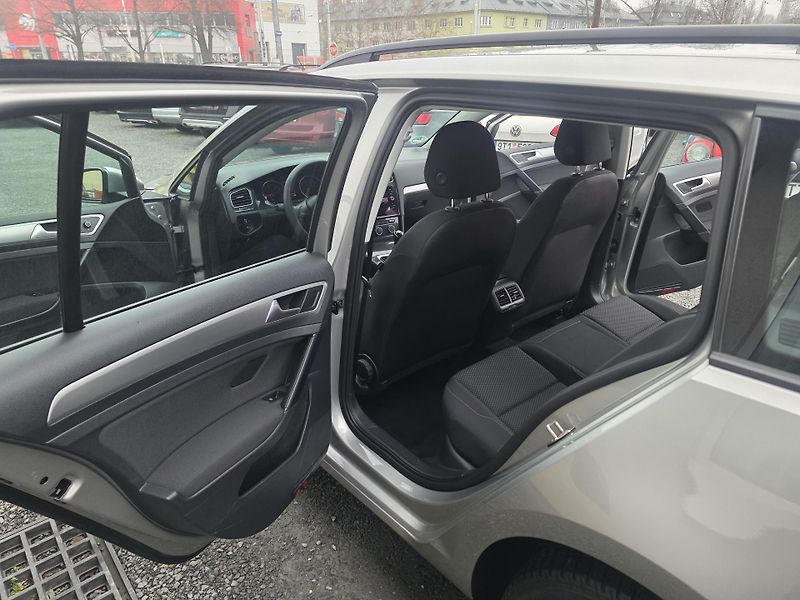 Volkswagen Golf Variant 1.6 TDI  - fotka 7 z 15