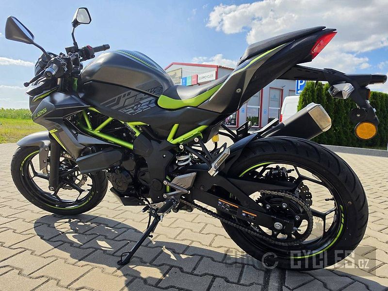 Kawasaki Z 125 (2024) - fotka 9 z 12
