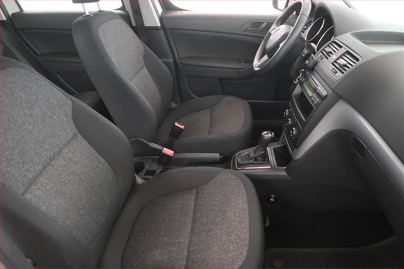 Škoda Yeti (2014) 1.4 TSI, Automat - fotka 9 z 15