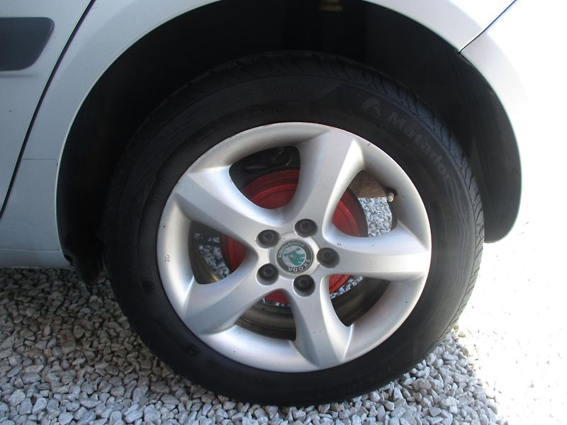 Škoda Fabia 1.4i 16V KLIMA +sada kol - fotka 25 z 26