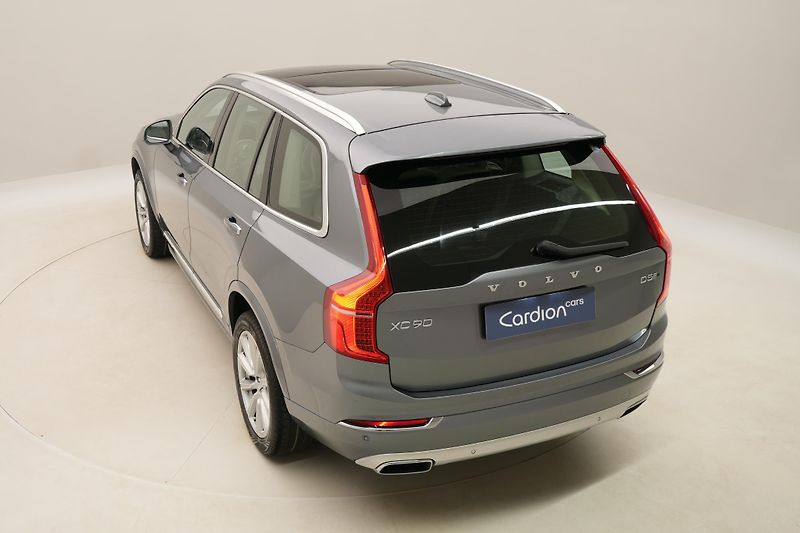 Volvo XC90 D5 AWD INSCRIPTION REZERVACE - fotka 17 z 54