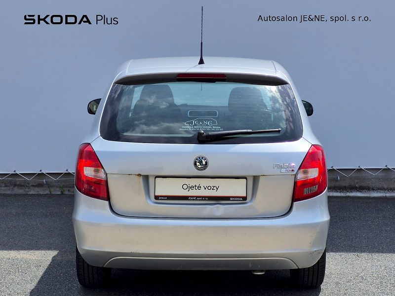 Škoda Fabia (2009) Ambiente Plus 1.9 TDI 77kW Com - fotka 9 z 22