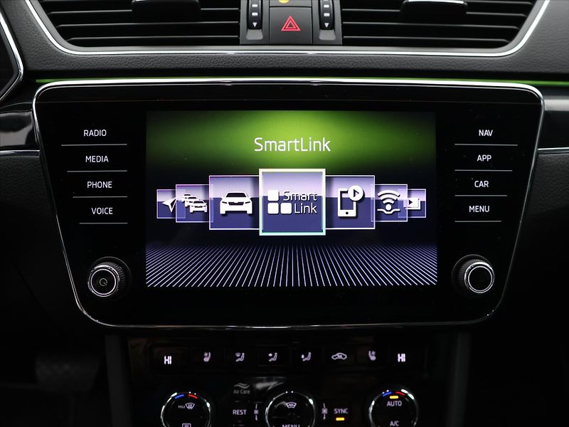 Škoda Superb 2,0 TDI DSG L&K CZ DPH - fotka 26 z 40