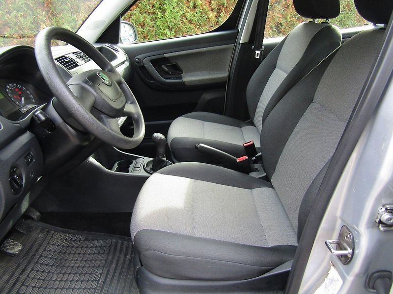 Škoda Roomster (2011) 1.6 TDI 66kW  BEZ KOROZE - fotka 19 z 34