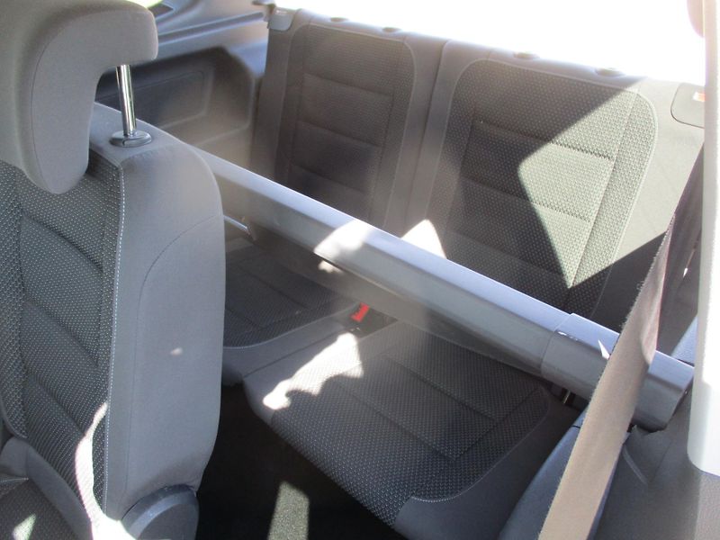 Volkswagen Touran 1.4TSi 103kW*CL*TAŽ Z.*7MÍST - fotka 37 z 46