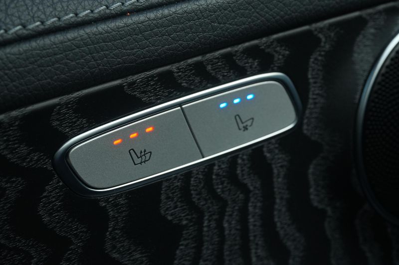 Mercedes-Benz GLC 220d, Vzduch, Ventilace,Záruka - fotka 30 z 41
