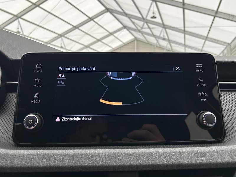 Škoda Scala 1.0 TSI Selection - fotka 10 z 28