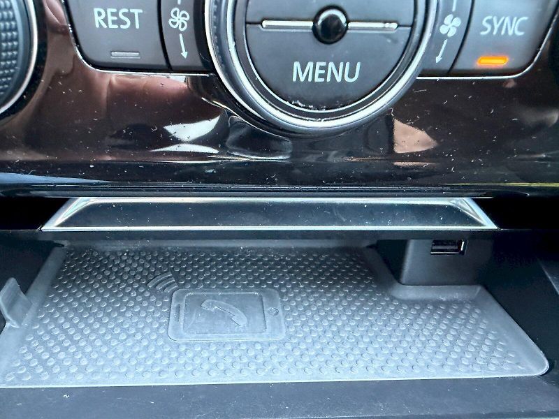 Volkswagen Passat (2016) 2.0 TDI 110kW HighLine - fotka 29 z 35
