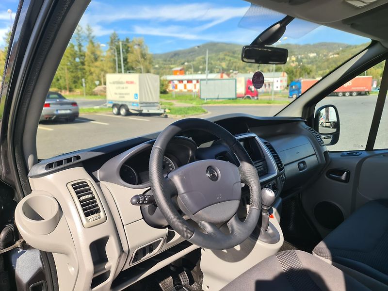 Opel Vivaro (2012) LONG 2.0 CDTi KLIMA 9-MÍST SER - fotka 23 z 42