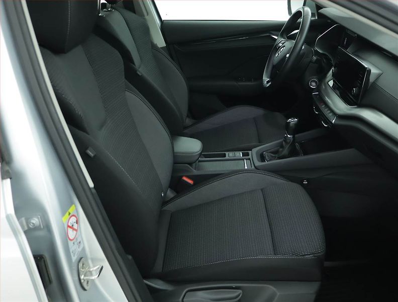 Škoda Octavia (2023) Ambition 2.0 TDI, ČR,1.maj - fotka 9 z 15