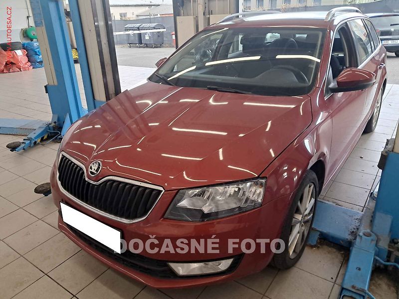 Škoda Octavia (2015) 1.6 TDi, 2.maj,ČR, autoAC - fotka 1 z 3