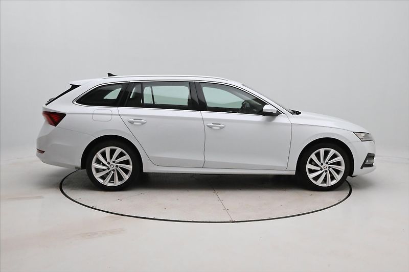 Škoda Octavia 1,4 iV TSI 110kW Style SoH 92% - fotka 4 z 32