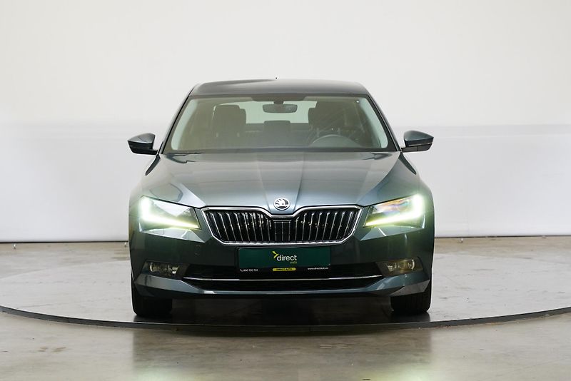 Škoda Superb - fotka 4 z 28