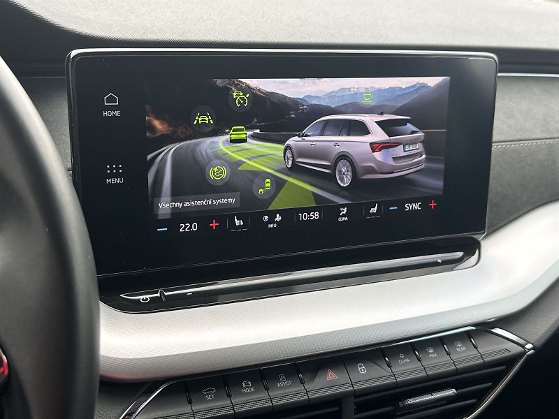 Škoda Octavia (2022) Combi 1.5 TSI M-HEV DSG Style - fotka 21 z 36