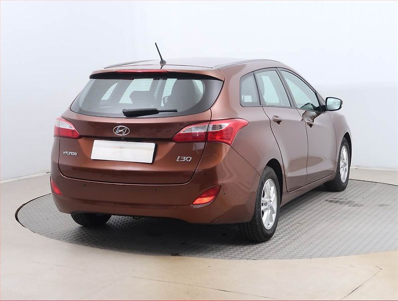 Hyundai i30 (2014) 1.6 GDI, Serv.kniha, Tempomat - fotka 5 z 14