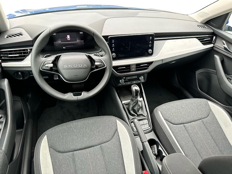 Škoda Scala Top Selection 1,0TSi 81kW AMBI - fotka 10 z 21