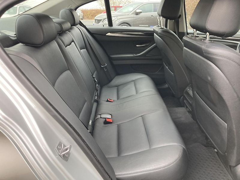 BMW Řada 5 2,0 525 XD ČR servis - fotka 24 z 29