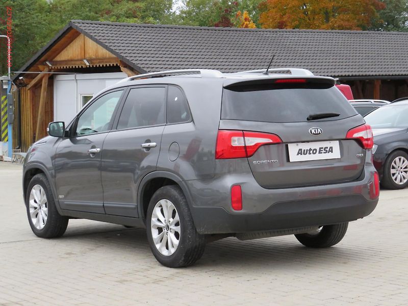 Kia Sorento (2015) 2.2CRDi, 2.maj,ČR, AT - fotka 6 z 29