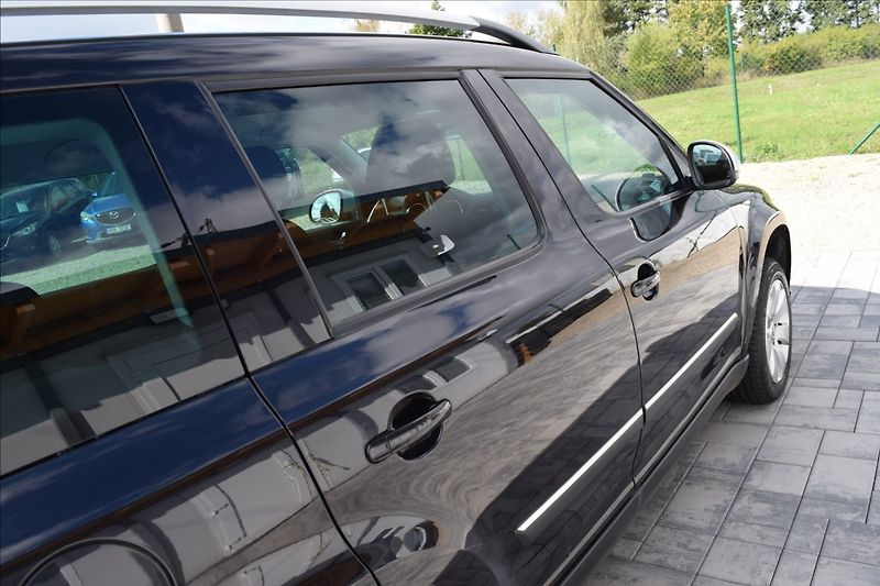 Škoda Yeti 2,0 TDI 110KW 4x4 TAŽNÉ XENONY - fotka 7 z 50
