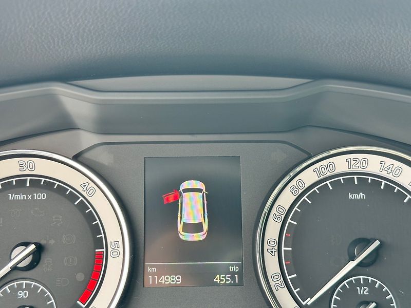 Škoda Superb (2019) 2.0TDi SPORTLINE, PO SERVISU - fotka 17 z 19