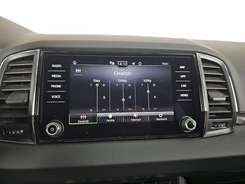 Škoda Karoq (2024) 1.5TSi 110kW AMBITION PLUS - fotka 20 z 35