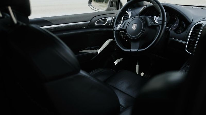 Porsche Cayenne (2011) - fotka 16 z 25