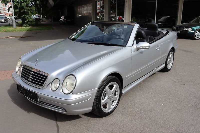 Mercedes-Benz CLK 55 AMG V8 CABRIO 255kW - fotka 17 z 50