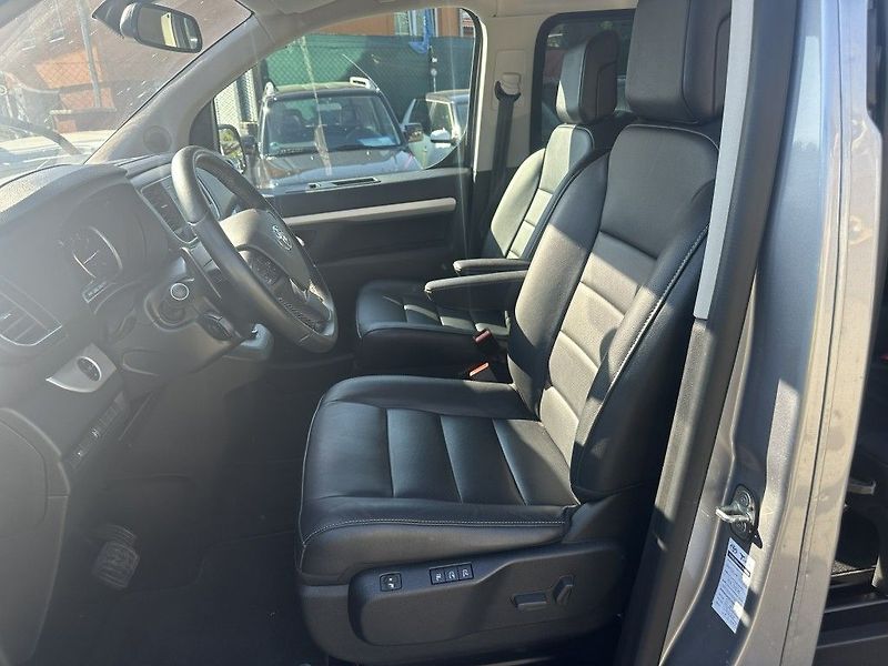 Toyota ProAce 2.0 TDi 130kW serviska - fotka 14 z 28