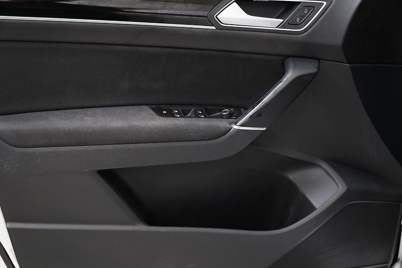 Volkswagen Touran - fotka 12 z 26