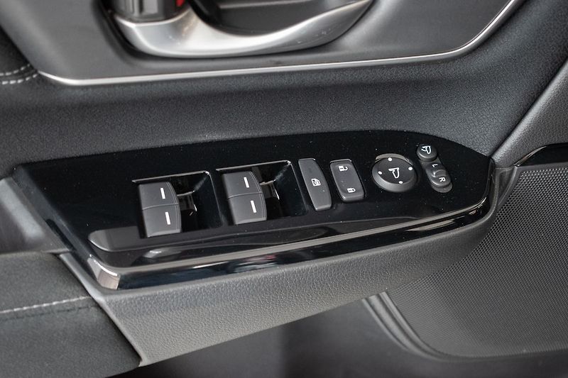 Honda CR-V 2.0 HYBRID KAMERA*KESSY*ACC* - fotka 15 z 34