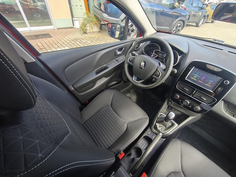 Renault Clio 2018 ČR 0.9 TCe 66kW LIMITED - fotka 7 z 32