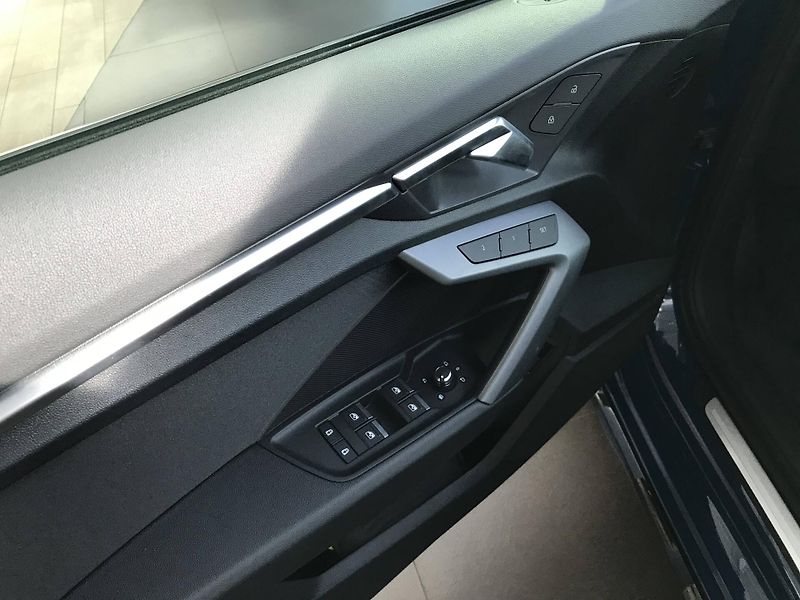 Audi A3 S line ST7 1,5TFSI - fotka 14 z 20