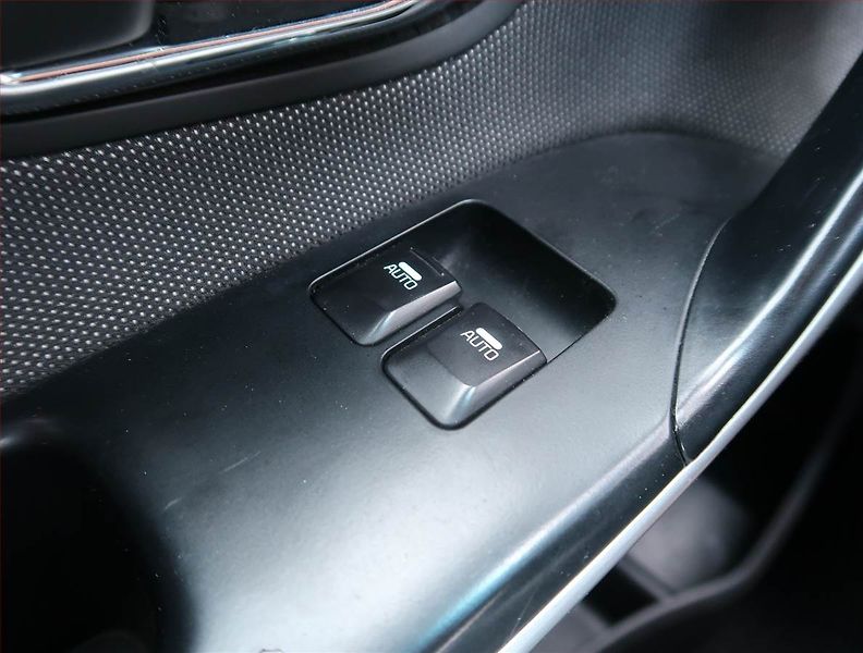 Kia Ceed (2013) Top 1.6 GDI, Serv.kniha - fotka 15 z 17