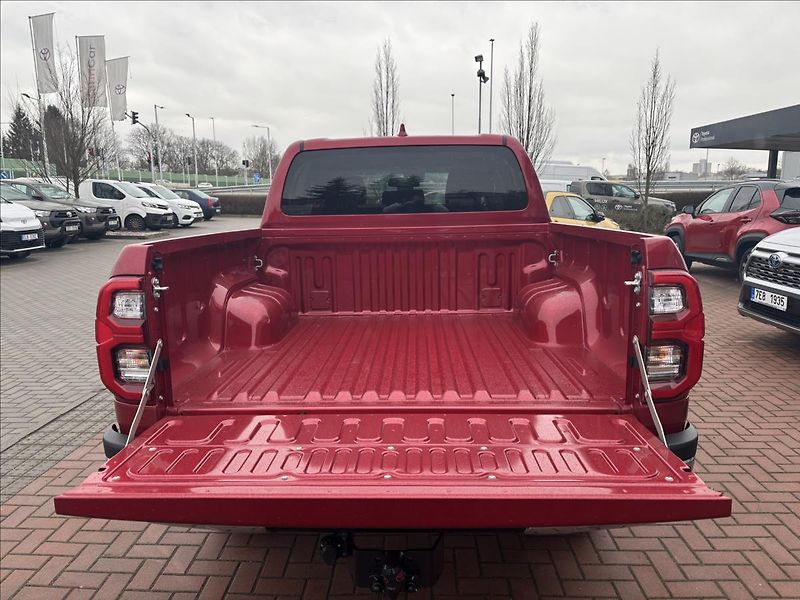 Toyota Hilux (2025) 2,8   EXECUTIVE - fotka 5 z 8