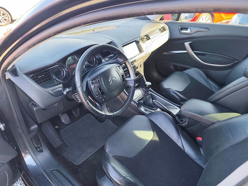 Citroën C5 (2015) - fotka 22 z 33