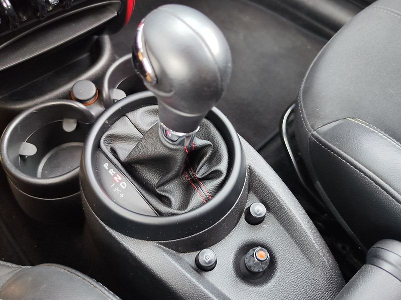 Mini Cooper 1.6/160kW - fotka 20 z 27