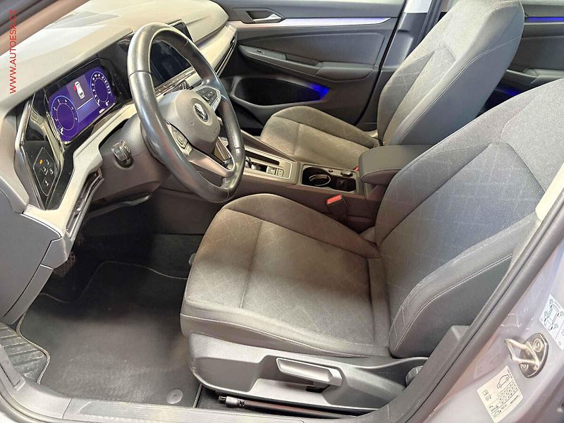 Volkswagen Golf (2023) 2.0TDi, DSG - fotka 9 z 15