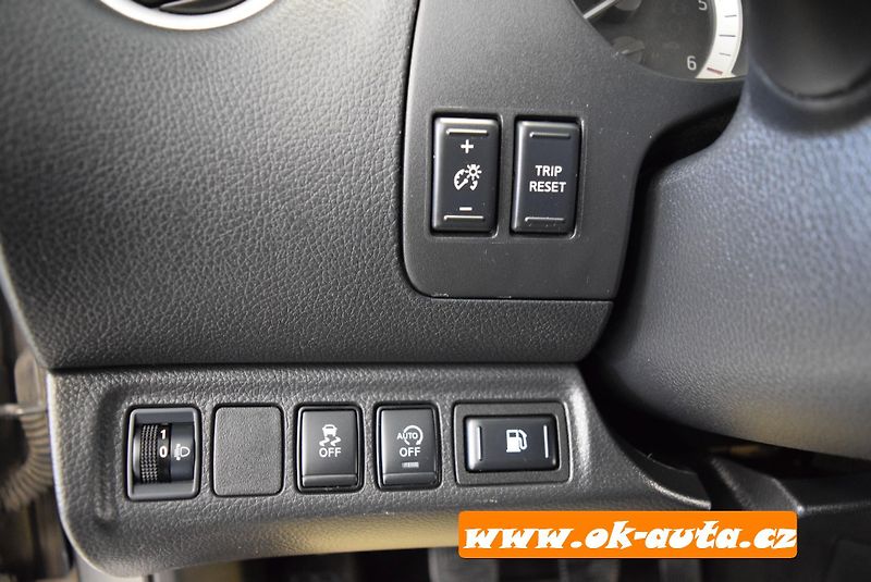Nissan Navara 2.3 DCi KING-CAP HARDTOP 2022 - fotka 33 z 56