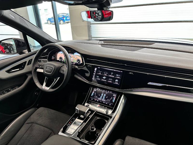 Audi Q7 (2025) 60 TFSI e quattro (360kW/490k) - fotka 9 z 26