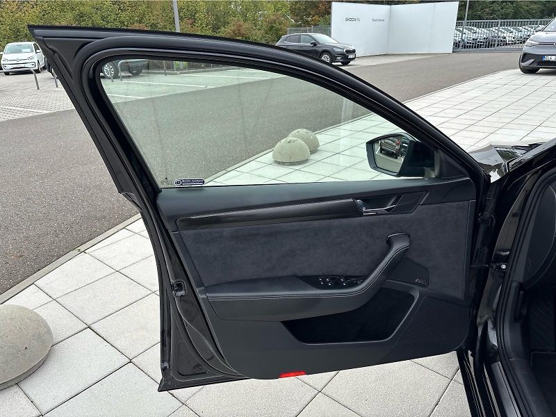 Škoda Superb 2.0TSi 206 kW SPORTLINE 4X4 DS - fotka 20 z 30